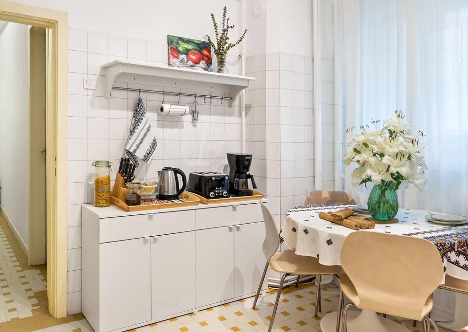 Ultra-Central University Square Apartament Apartament Βουκουρέστι Εξωτερικό φωτογραφία