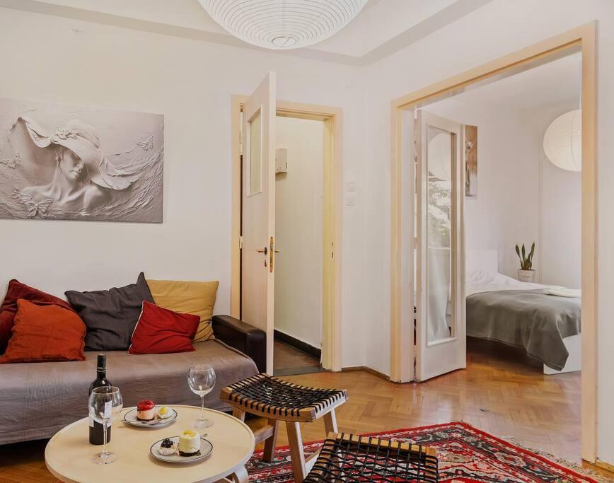 Ultra-Central University Square Apartament Apartament Βουκουρέστι Εξωτερικό φωτογραφία