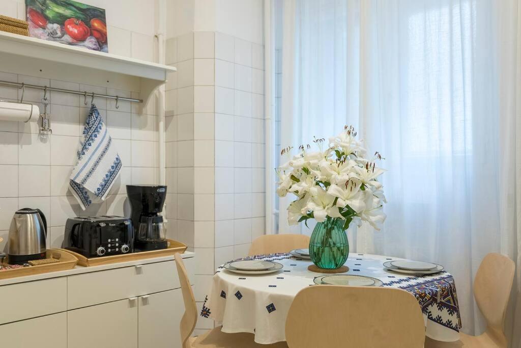 Ultra-Central University Square Apartament Apartament Βουκουρέστι Εξωτερικό φωτογραφία